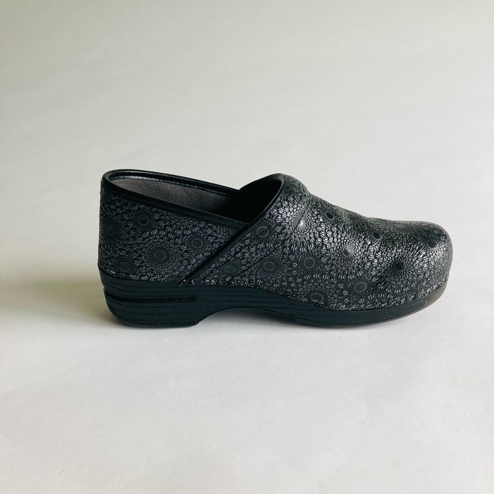 Dansko Professional Black Grey Leather Clogs size EUR 40, US 9.5 Comfy! EUC - Picture 5 of 10